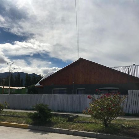 Piramide Hostal Puerto Ingeniero Ibanez 外观 照片