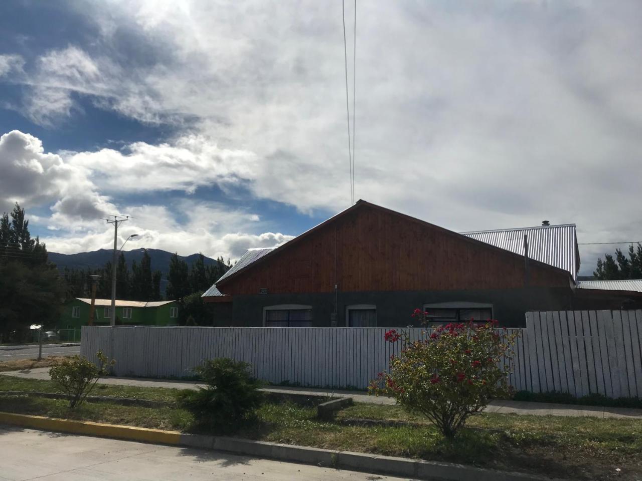 Piramide Hostal Puerto Ingeniero Ibanez 外观 照片